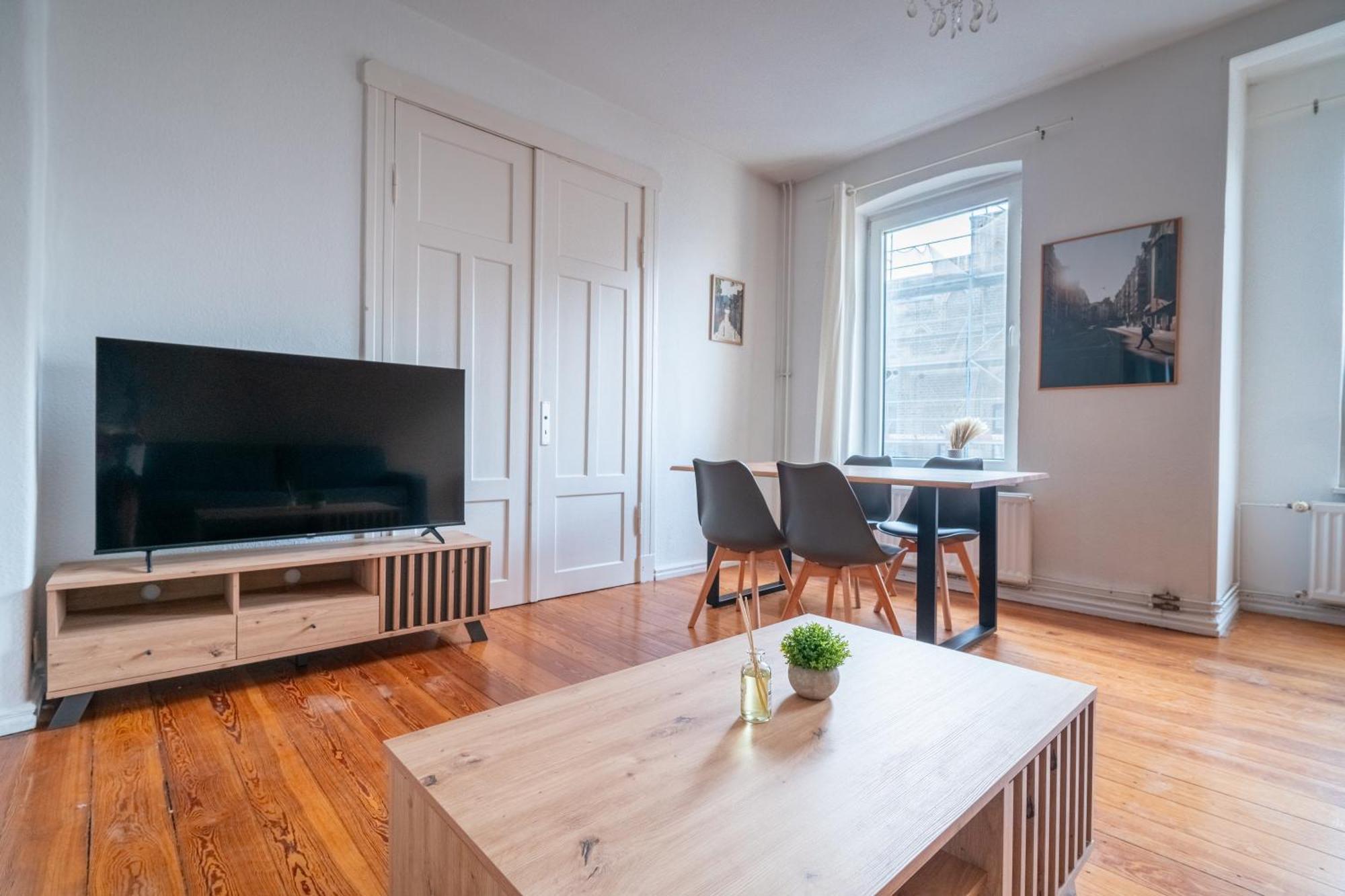 Grosses Apartment Mit 2 Balkonen Zentral Am Nordertor フレンスブルク エクステリア 写真